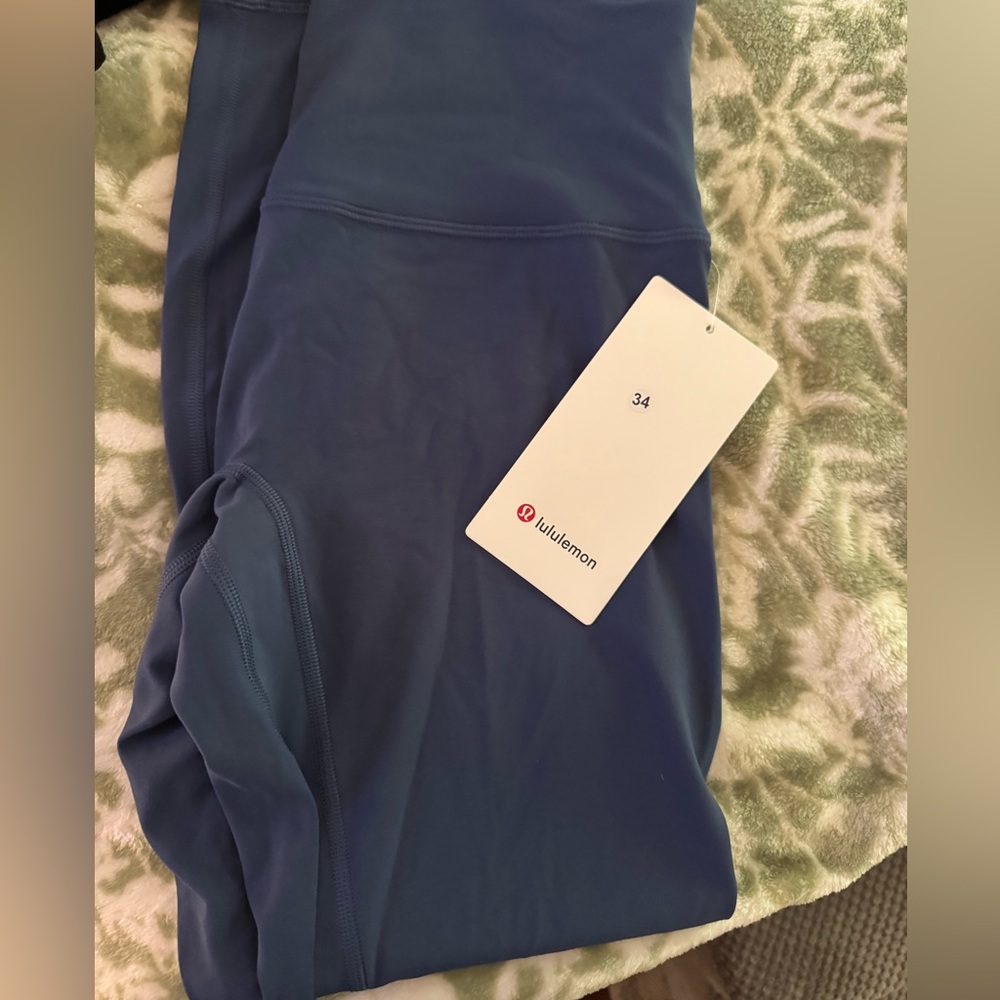 Lululemon Align No line Leggings 25” - Picture 6 of 7